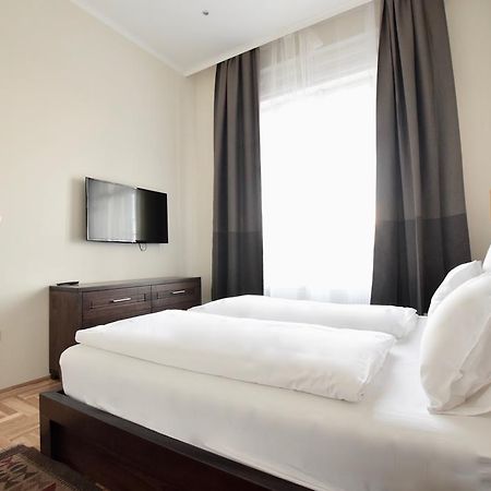 Luxury Apartment By Hi5 - Kiraly Street Suite Budapest Eksteriør bilde