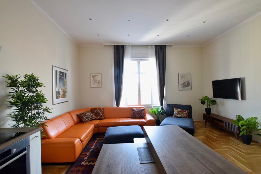 Luxury Apartment By Hi5 - Kiraly Street Suite Budapest Eksteriør bilde