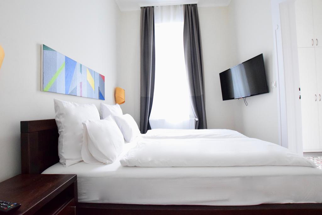 Luxury Apartment By Hi5 - Kiraly Street Suite Budapest Eksteriør bilde