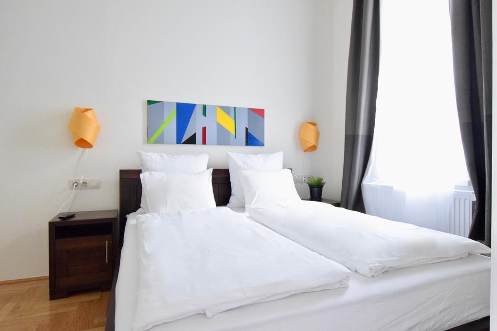 Luxury Apartment By Hi5 - Kiraly Street Suite Budapest Eksteriør bilde
